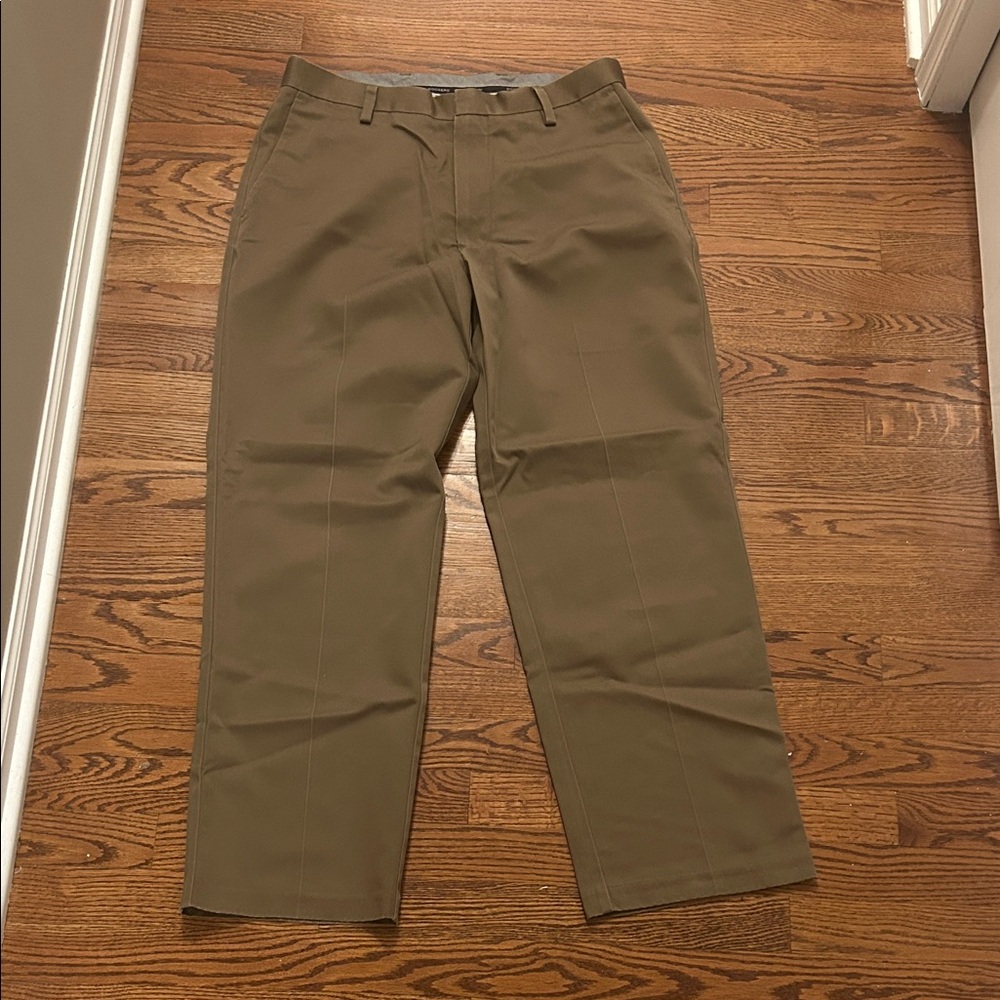 Dockers Men's Tan Chinos